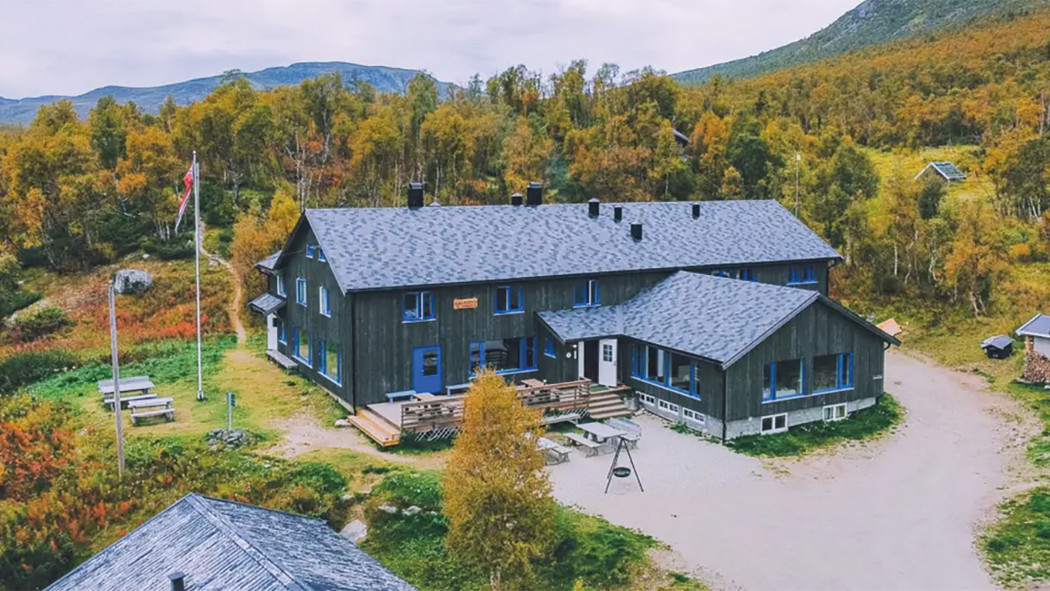 Mogen Turisthytte i naturskjønne omgivelser.